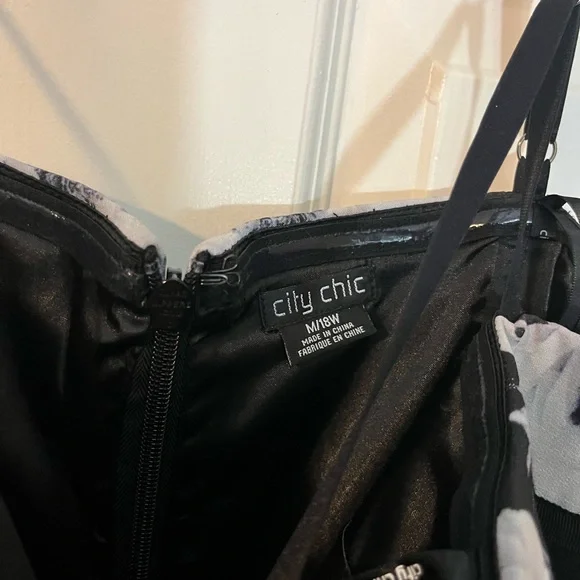 City Chic Sweetheart Neckline Dress Sz M/18 - Picture 8 of 10